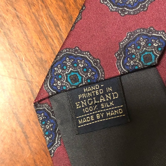 Tie - Picture 3 of 4